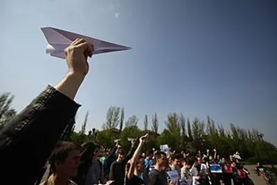 0 national paper airplane day united states 05 26