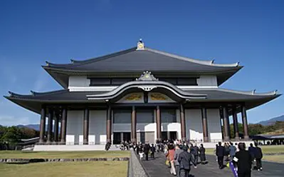 1279 the nichiren shoshu branch of buddhism is founded in japan
