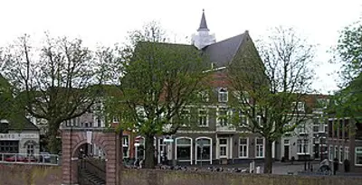 1674 the french garrison in grave surrenders the town to a dutch 10 27