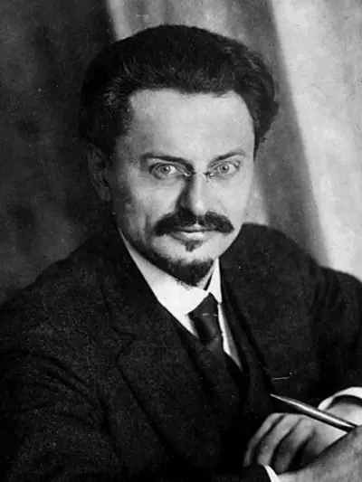 1879 leon trotsky russian theorist and politician founded the r 11 07