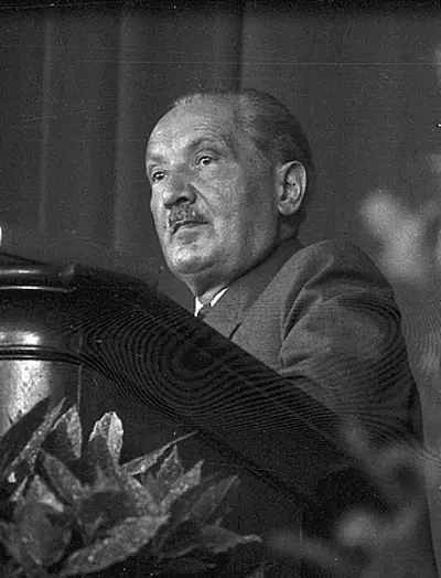 1889 martin heidegger german philosopher and academic died 1976 09 26