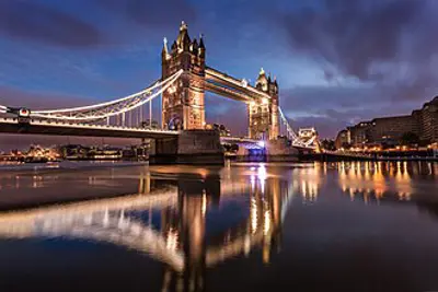 1894 tower bridge pictured a combined bascule and suspension b 06 30