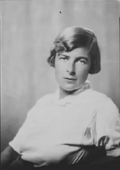 1900 isabel pell american socialite fought as part of the frenc 09 28