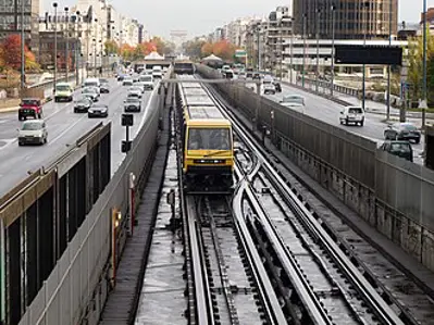 1900 the first line of the paris metro opens for operation