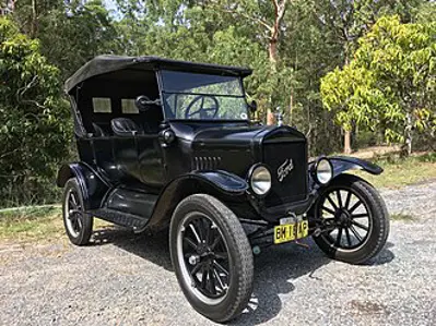 1908 the first production ford model t the car credited with ini 09 27