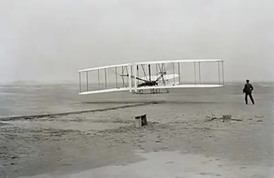 1908 the wright flyer flown by orville wright with lieutenant th 09 17