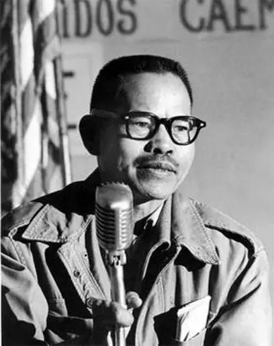 1913 larry itliong filipino american union organizer died 1977 10 25