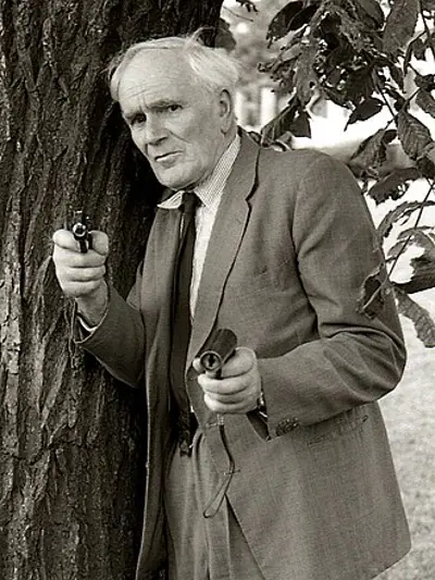 1914 desmond llewelyn welsh english soldier and actor died 1999 09 12