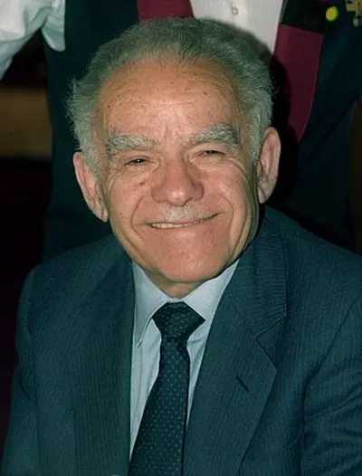 1915 yitzhak shamir belarusian israeli civil servant and politic 10 22