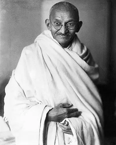 1919 mohandas gandhi organizes a day of prayer and fasting in r 04 16