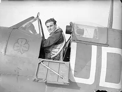 1920 paddy finucane irish fighter pilot and flying ace died 194 10 16