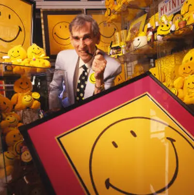 1921 harvey ball american illustrator created the smiley died 07 10