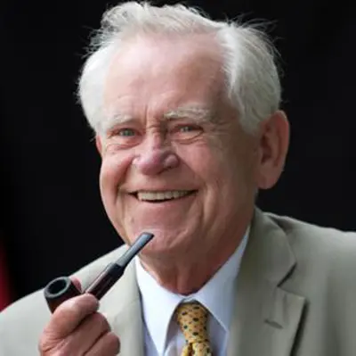 1929 magnus magnusson icelandic journalist and academic died 20 10 12