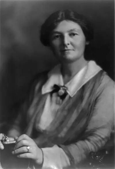 1929 margaret bondfield is appointed minister of labour