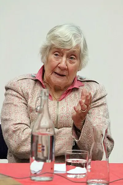 1930 shirley williams english academic and politician secretary 07 27