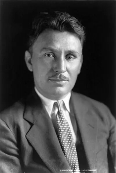1931 wiley post and harold gatty take off from roosevelt field l 06 23