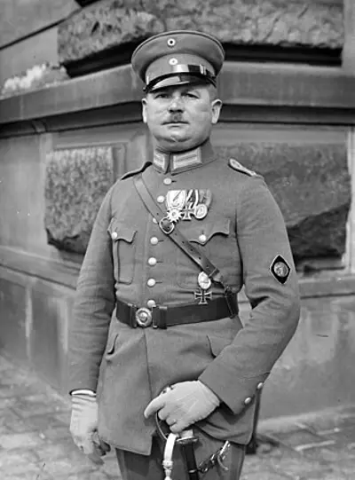 1932 nazi deputies assaulted journalist helmuth klotz in the germ 05 12