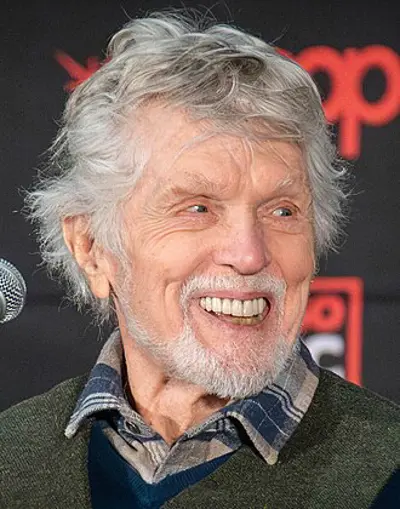 1933 tom skerritt american actor 08 25