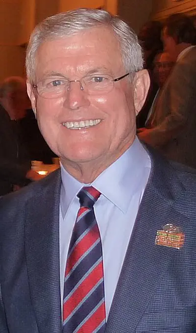 1936 dick vermeil american football player and coach 10 30