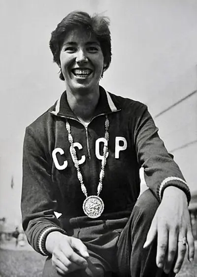 1939 elvira ozolina latvian javelin thrower 10 08