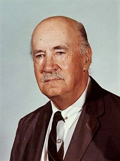 1940 igor sikorsky performs the first successful single rotor hel 05 24