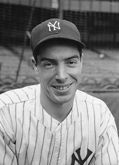 1941 joe dimaggio hits safely for the 56th consecutive game a st 07 16