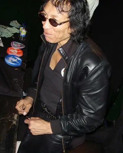 1942 sixto rodriguez american singer songwriter and guitarist d 07 10