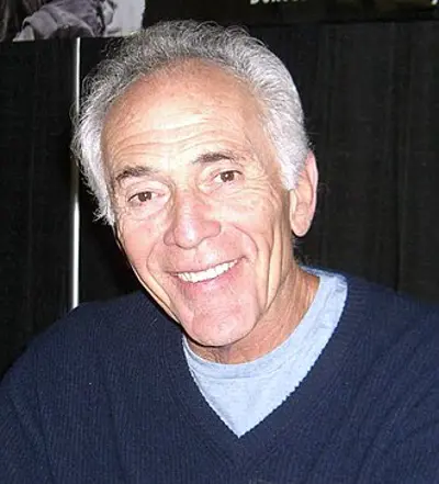 1943 bruce weitz american actor 05 27
