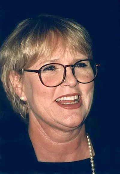 1943 sharon gless american actress 05 31