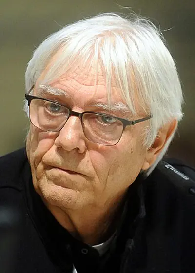 1945 milo manara italian author and illustrator 09 12