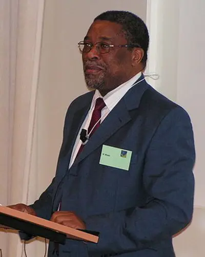 1945 moeletsi mbeki south african economist and academic 11 09