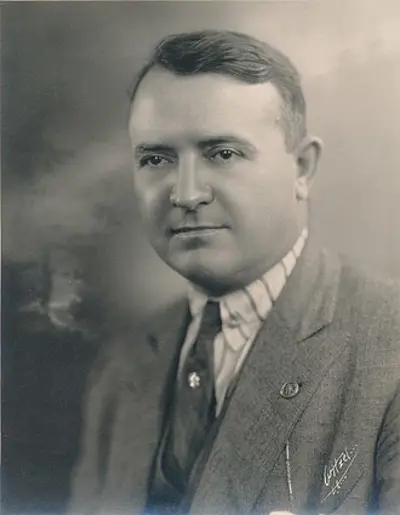 1946 barney oldfield american race car driver and actor born 18 10 04