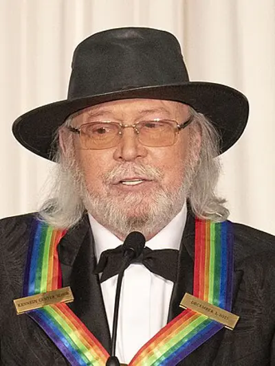 1946 barry gibb manx english singer songwriter and producer 09 01