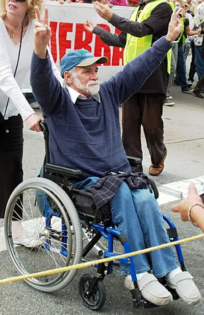 1946 ron kovic american author and activist 07 04
