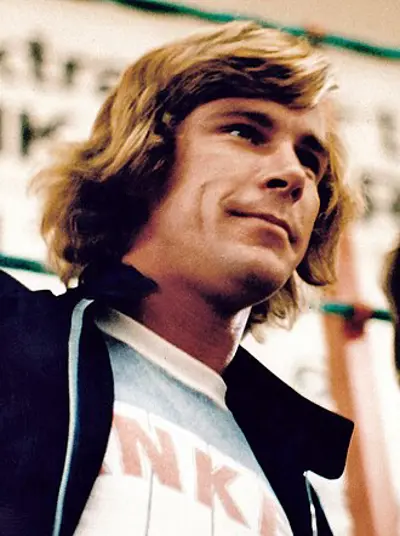 1947 james hunt english race car driver and sportscaster died 1 08 29