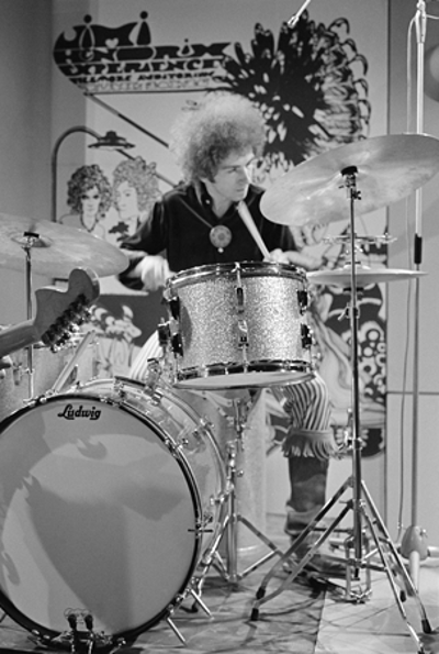 1947 mitch mitchell english drummer died 2008 07 09