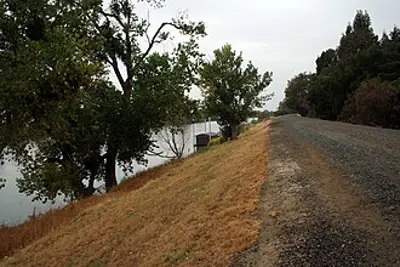 1948 a dike holding the columbia river broke causing a flood tha 05 30