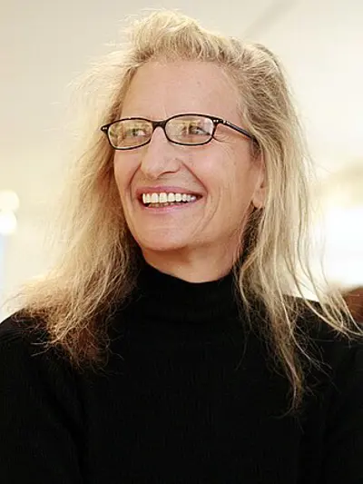 1949 annie leibovitz american photographer 10 02