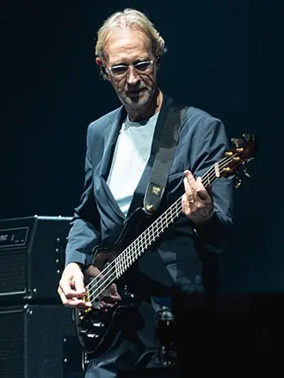 1950 mike rutherford english guitarist 10 02