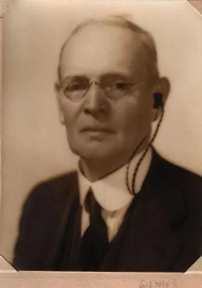 1951 robert grant aitken american astronomer born 1864 10 29