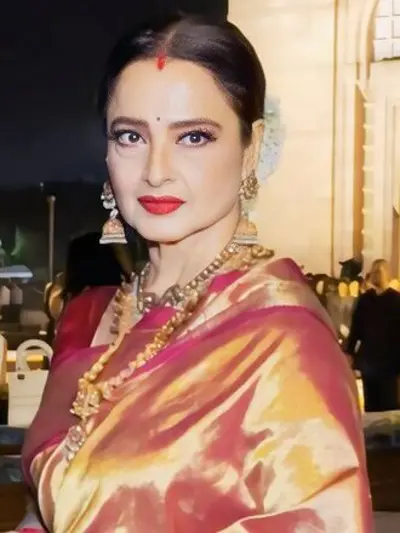 1954 rekha indian actress 10 10