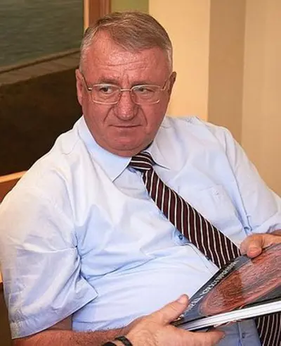 1954 vojislav seselj serbian lawyer and politician deputy prime 10 11
