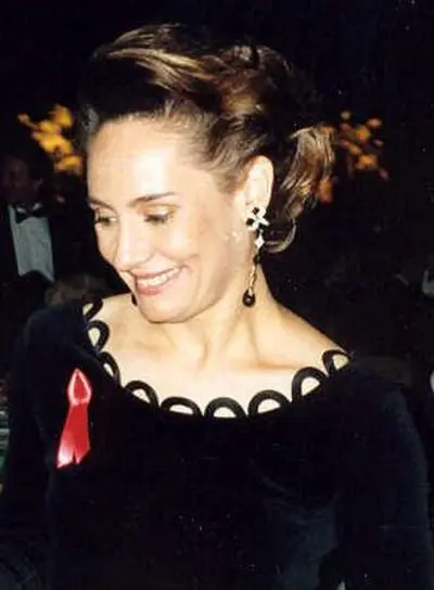 1955 laurie metcalf american actress 06 16
