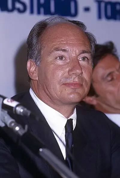 1957 prince karim husseini aga khan iv inherits the office of ima 07 11