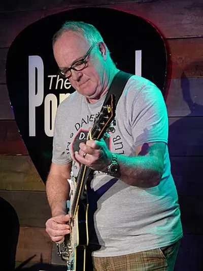 1957 robbie mcintosh english guitarist 10 25