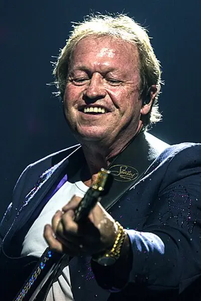 1958 mark king english singer songwriter and bass player 10 20