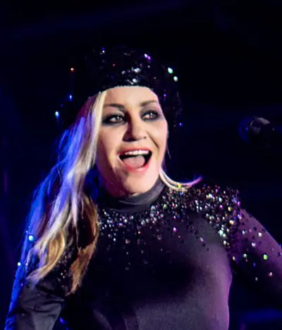 1958 siobhan fahey irish singer songwriter and producer 09 10