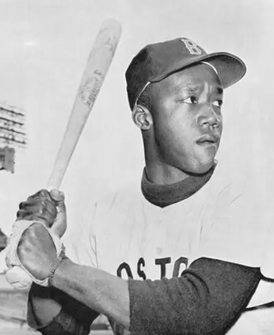 1959 elijah jerry pumpsie green becomes the first african ameri 07 21