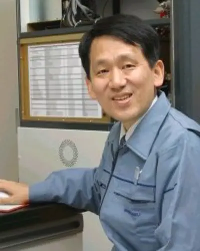 1959 koichi tanaka japanese chemist and engineer nobel prize la 08 03