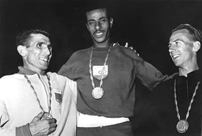 1960 running barefoot in the marathon event at the rome olympics 09 10
